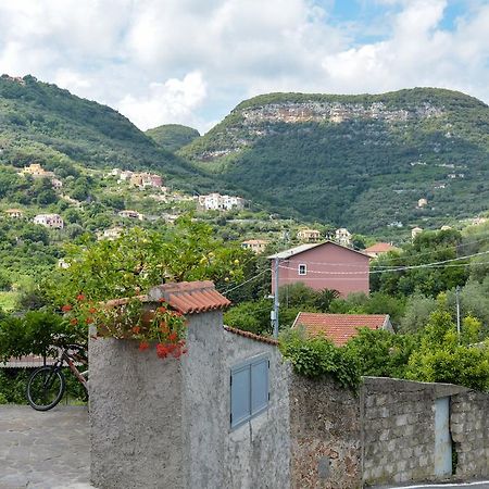 Al Riparo Affittacamere Finale Ligure Exterior photo